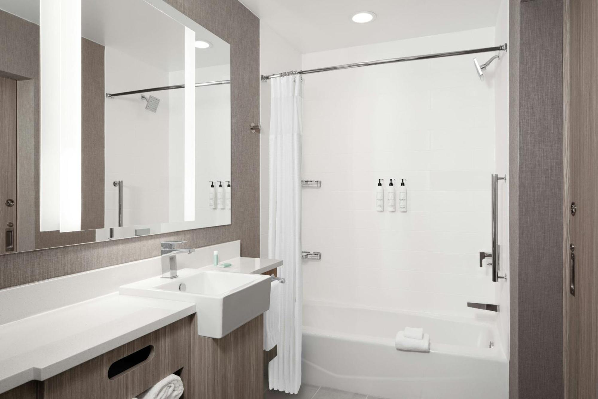 Springhill Suites By Marriott Raleigh Гарнър Екстериор снимка